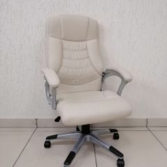 Кресло Barneo K-7 для руководителя (бежевая экокожа) в Ишиме - ishim.mebel24.online | фото