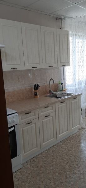 Кухня модульная Луксор серый-кремовый в Ишиме - ishim.mebel24.online | фото 2